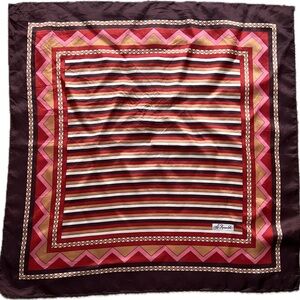 St RamonSe scarf